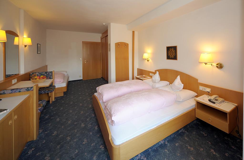 Hotel Waldheim Natz-Schabs Стая снимка